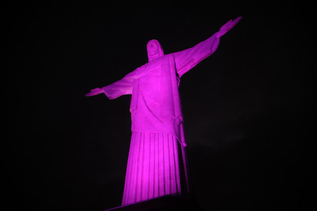 2015: Cristo Redentor goes pink, Rio de Janeiro, Brazil